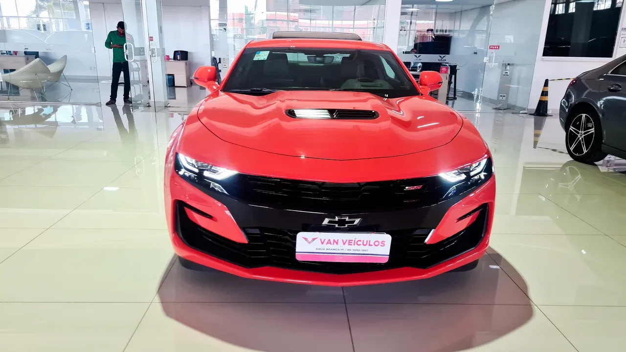 Chevrolet Camaro 2019 laranja