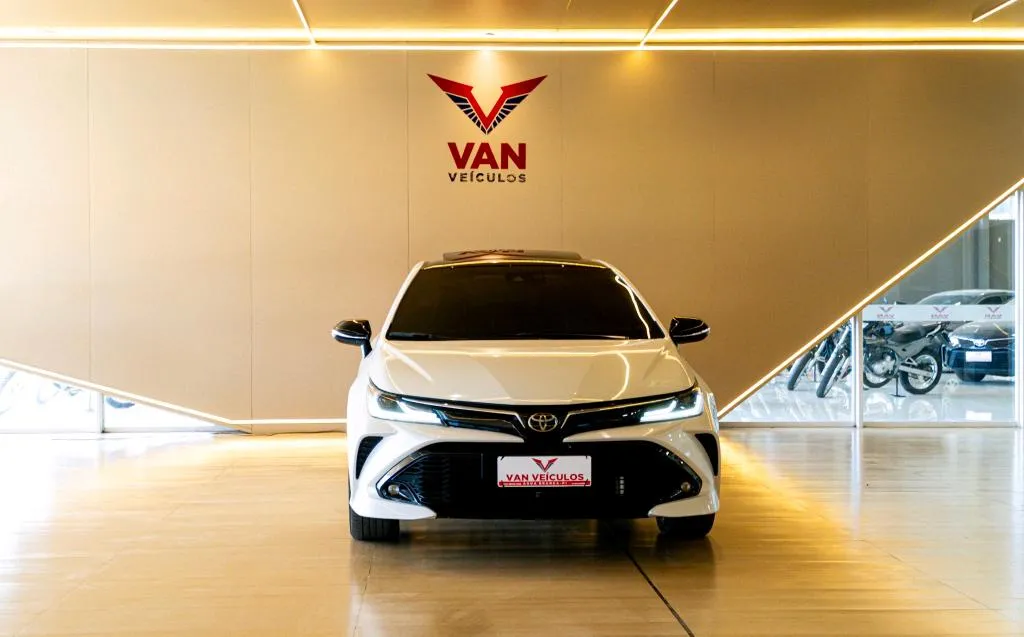 Toyota Corolla 2024 branco