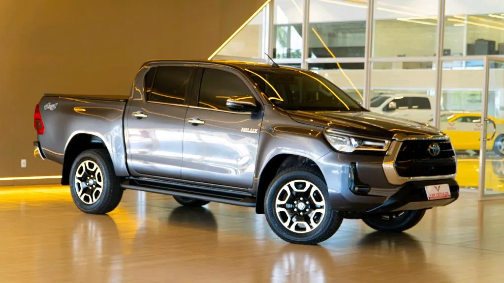 Toyota Hilux SRX 2.8 TDI 4x4 Cabine Dupla 2025, foto 2