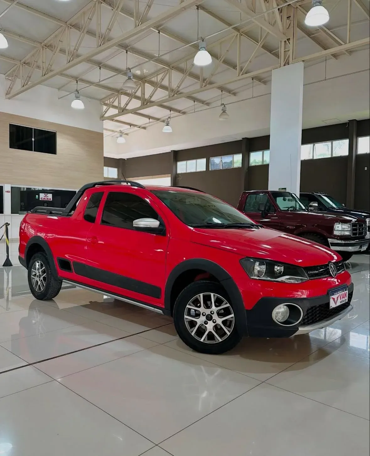 Volkswagen Saveiro 2014 vermelho